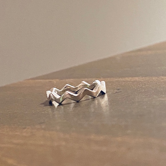 Pandora Jewelry - pandora zig zag ring